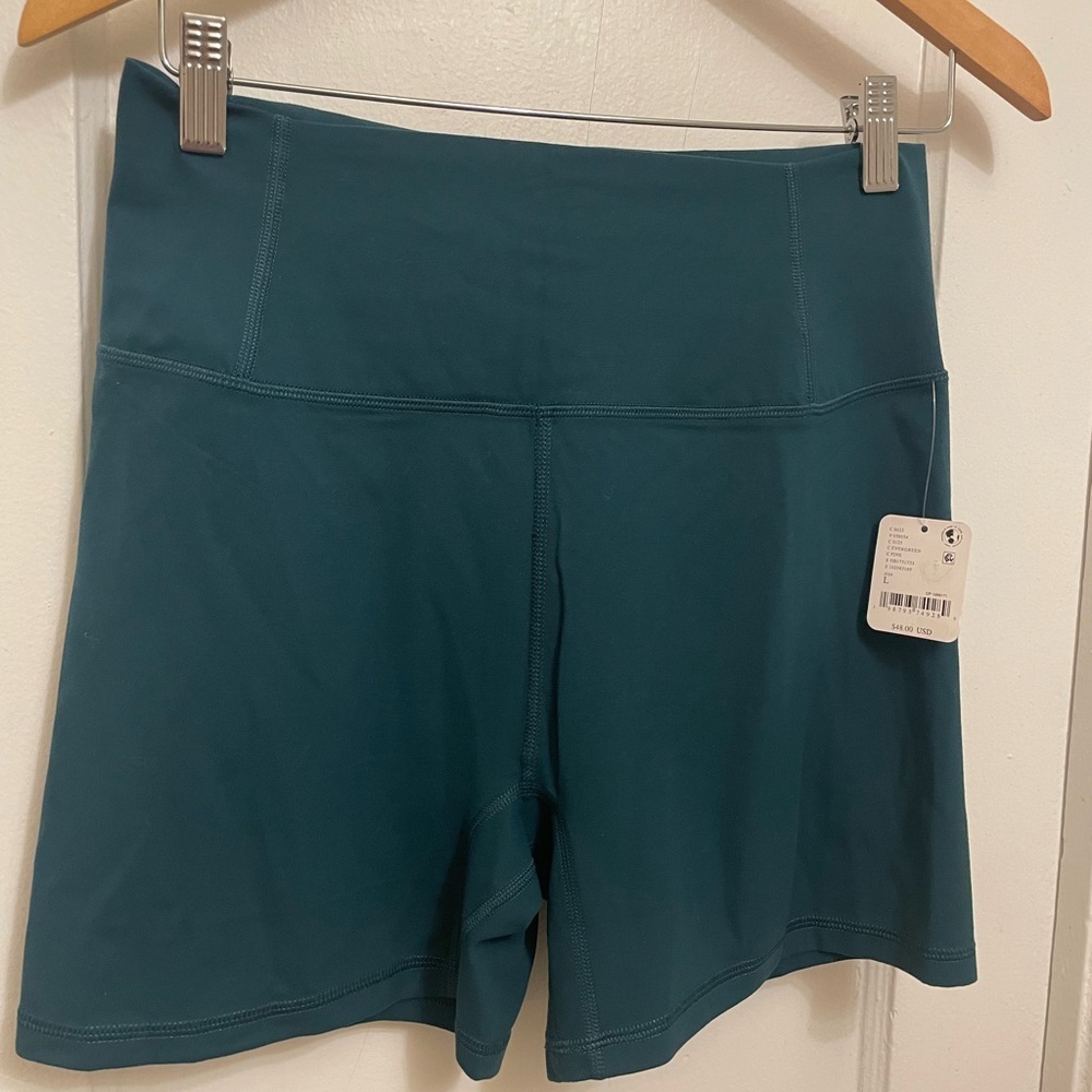 NWT Free People MovementNever Better Bike Shorts in Evergreen Size M and L - Picture 3 of 10